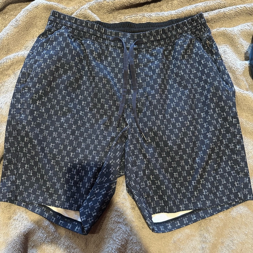 Casual men’s lululemon shorts. Large